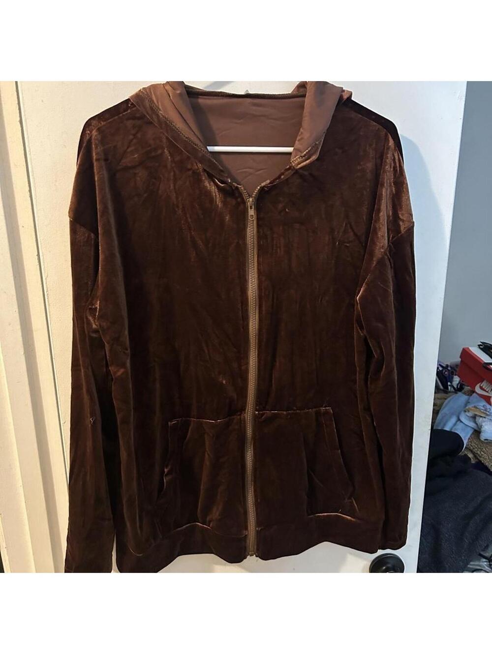 Brand new brown velour zip up hoodie in size M